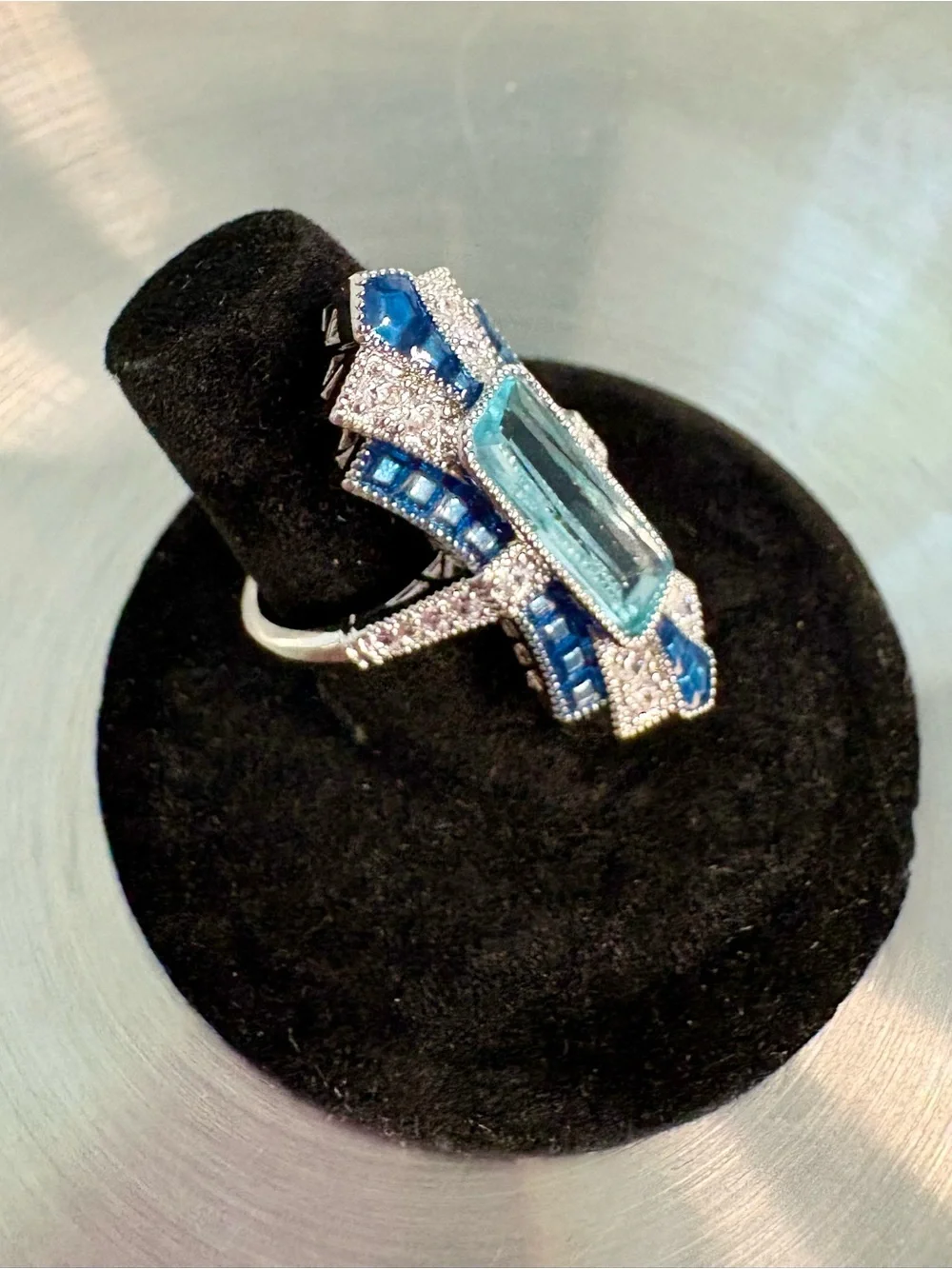 Vintage Art Deco style silver tone ring